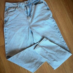 Zara Women's Light Blue High Rise mom Jeans